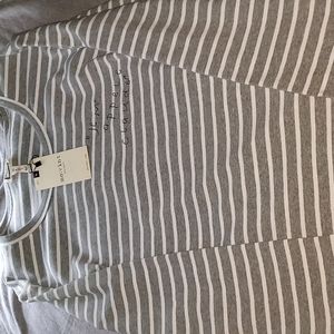 Mo:vint new York boutique long sleeve gray shirt
